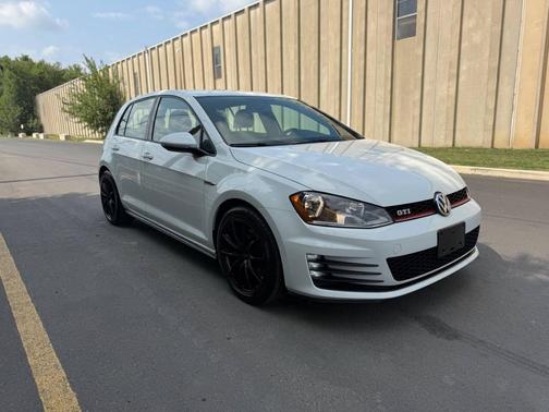 2017 Volkswagen Golf GTI 2.0T S 4-Door