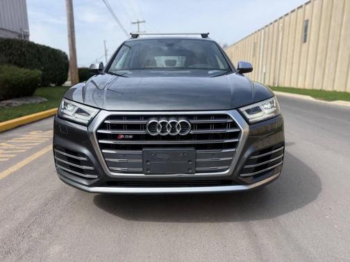 Daytona Gray Pearl Effect 2018 Audi SQ5 3.0T Premium Plus