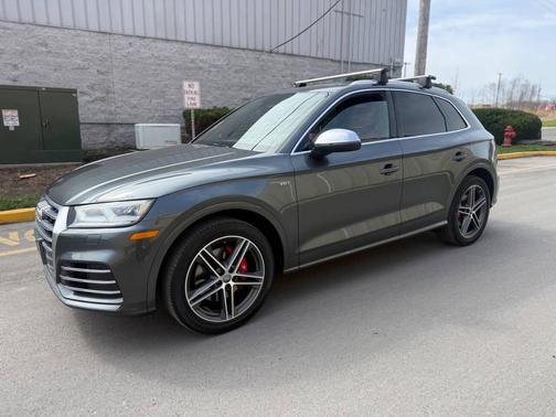 Daytona Gray Pearl Effect 2018 Audi SQ5 3.0T Premium Plus