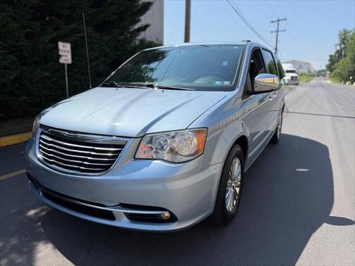 2013 Chrysler Town & Country Touring-L
