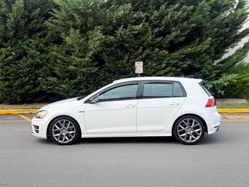 2015 Volkswagen Golf R 4-Door w/DCC & Navigation