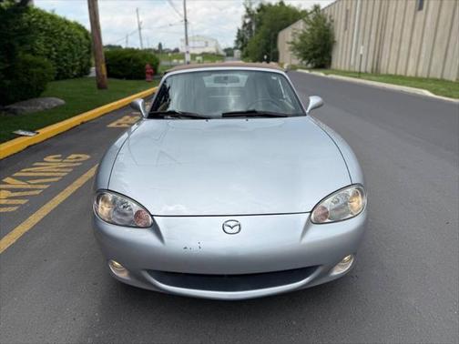 2001 Mazda MX-5 Miata LS