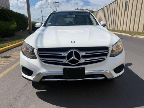 Polar White 2017 Mercedes-Benz GLC 300 4MATIC