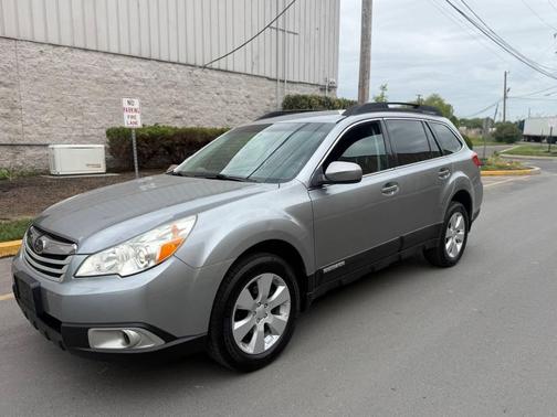 Steel Silver Metallic 2011 Subaru Outback 2.5 i Premium