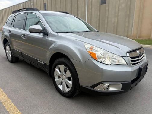 Steel Silver Metallic 2011 Subaru Outback 2.5 i Premium