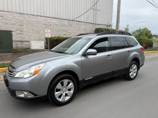 Steel Silver Metallic 2011 Subaru Outback 2.5 i Premium
