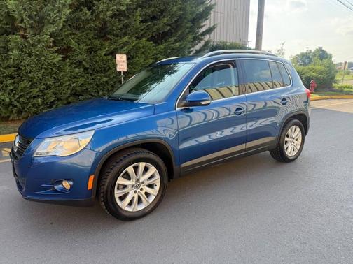 2009 Volkswagen Tiguan Base