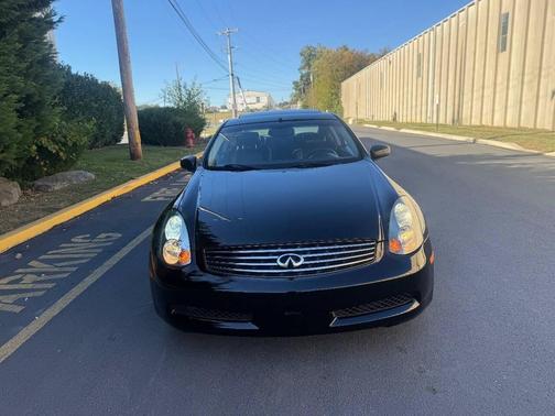 2004 INFINITI G35 Base