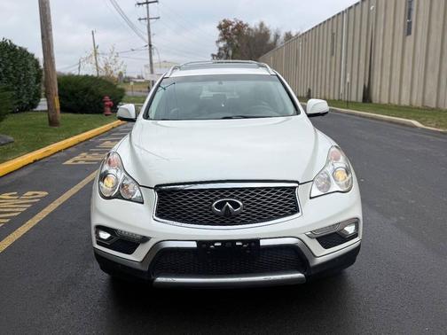 2016 INFINITI QX50 Base