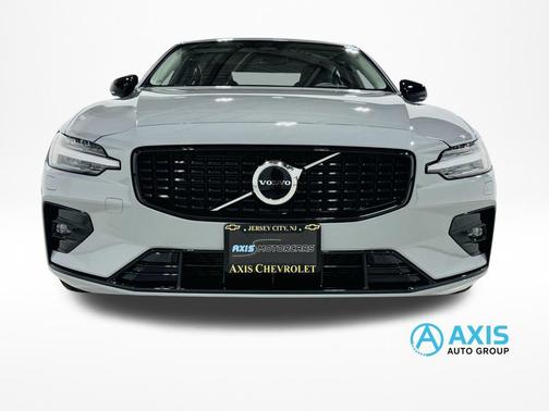 2025 Volvo S60 B5 Core