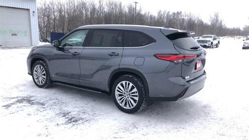 2023 Toyota Highlander Hybrid Platinum