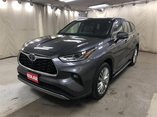 2023 Toyota Highlander Hybrid Platinum