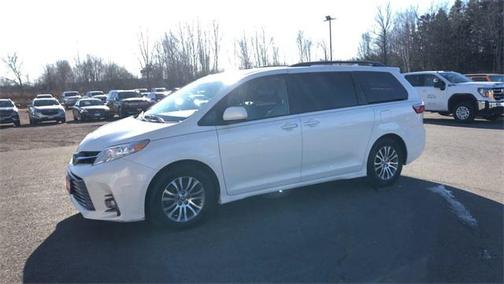 2019 Toyota Sienna XLE Premium