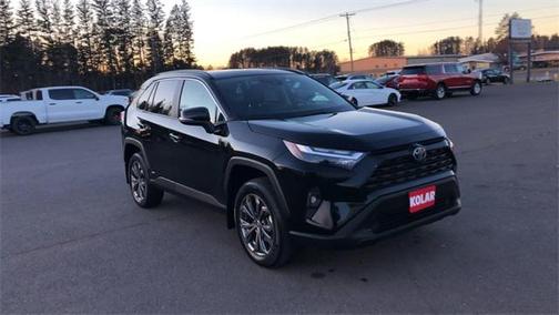 2022 Toyota RAV4 Hybrid XLE Premium