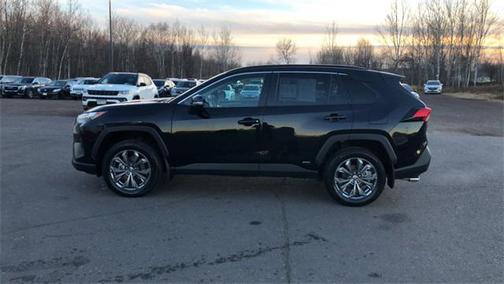 2022 Toyota RAV4 Hybrid XLE Premium