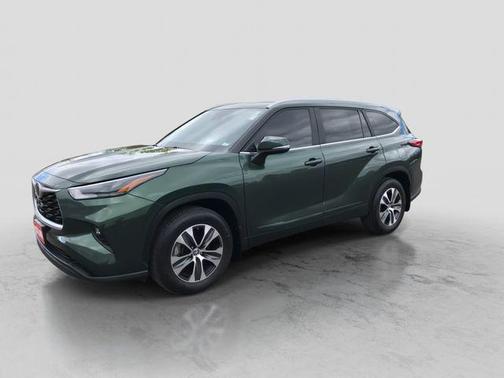 Cypress 2023 Toyota Highlander XLE