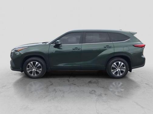 Cypress 2023 Toyota Highlander XLE