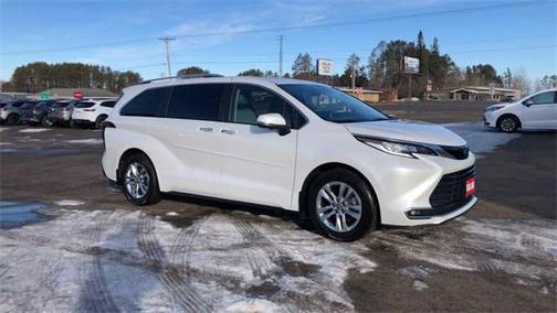 2023 Toyota Sienna Limited