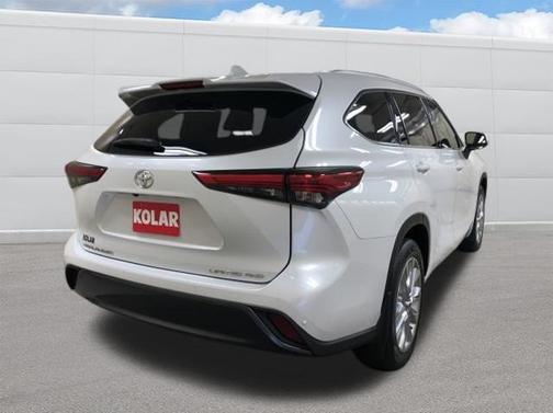 2022 Toyota Highlander Limited