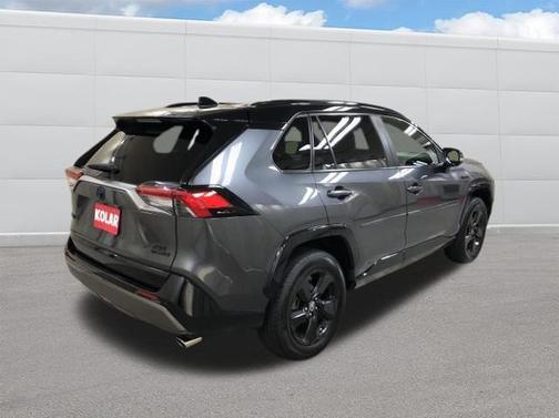 2020 Toyota RAV4 Hybrid SE