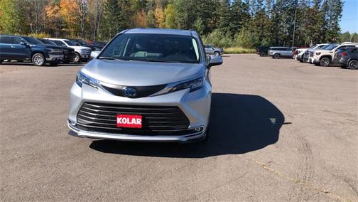 2021 Toyota Sienna XLE 7 Passenger