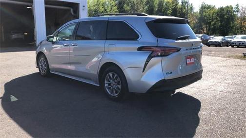 2021 Toyota Sienna XLE 7 Passenger