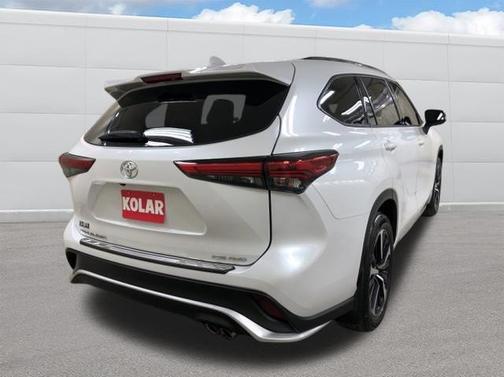 2022 Toyota Highlander XSE