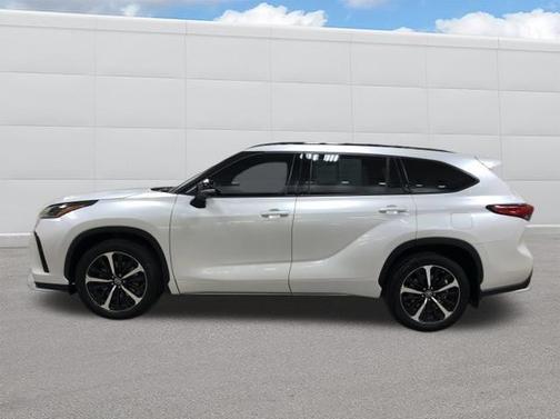2022 Toyota Highlander XSE