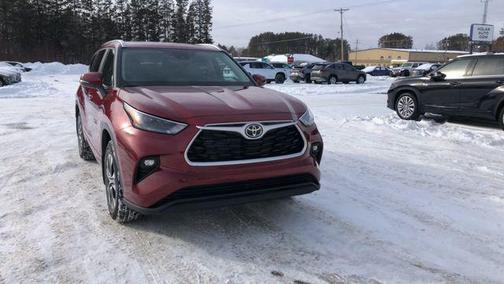 2026 Toyota Highlander Hybrid XLE