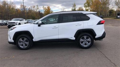 2022 Toyota RAV4 Hybrid XLE