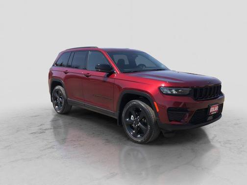 Velvet Red Pearlcoat 2024 Jeep Grand Cherokee Altitude