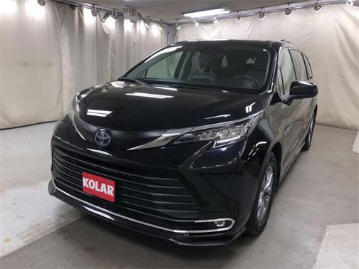 2023 Toyota Sienna XLE