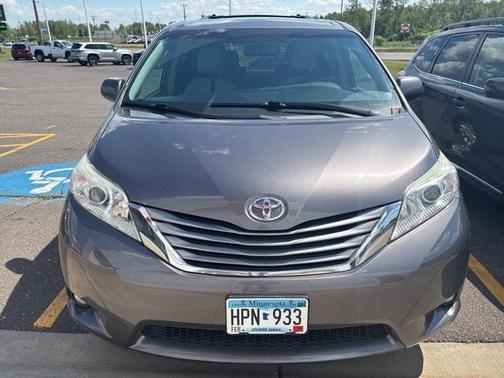 2016 Toyota Sienna SE