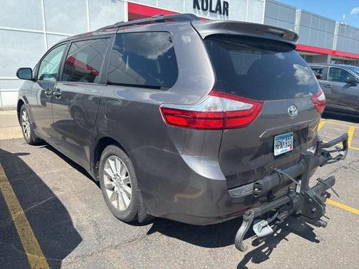 2016 Toyota Sienna SE