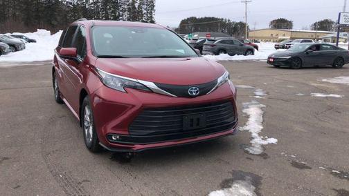 2025 Toyota Sienna XLE