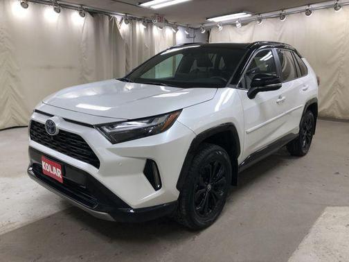 2023 Toyota RAV4 Hybrid SE