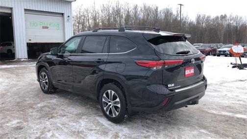 2023 Toyota Highlander Hybrid XLE