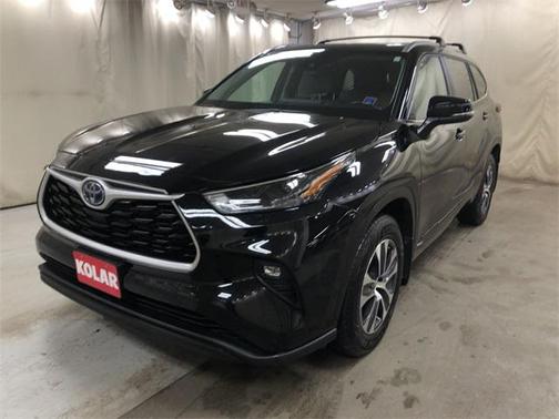 2023 Toyota Highlander Hybrid XLE