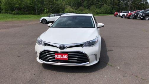 Blizzard Pearl 2017 Toyota Avalon Limited