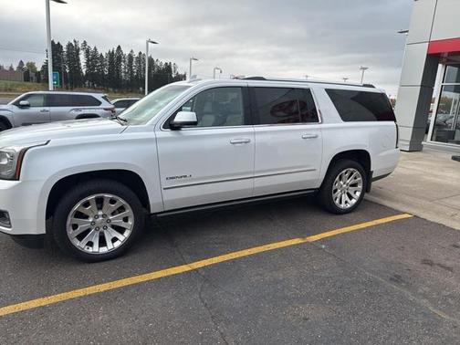 2017 GMC Yukon XL Denali