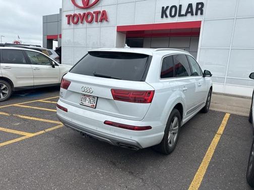 2019 Audi Q7 45 Premium Plus