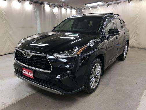 2025 Toyota Highlander Platinum