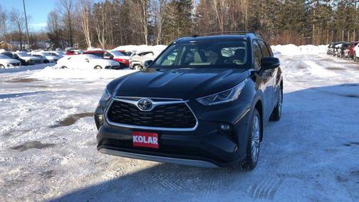 2025 Toyota Highlander Platinum