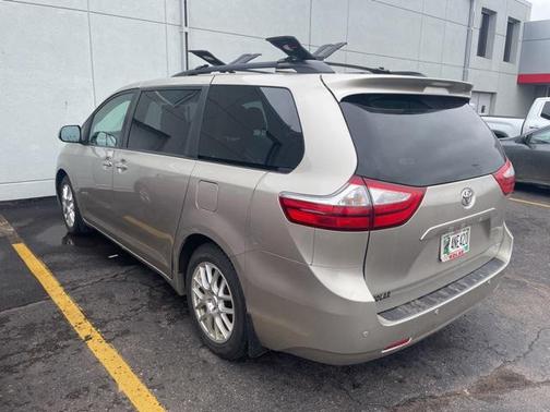 2015 Toyota Sienna XLE Premium