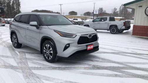 2024 Toyota Highlander XLE