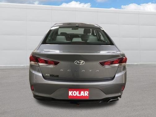 2018 Hyundai SONATA SE