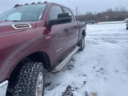 2022 RAM 2500 Big Horn Crew Cab 4x4 6'4' Box