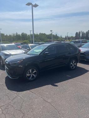 2025 Toyota RAV4 Hybrid SE