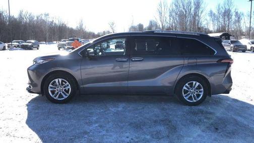 2023 Toyota Sienna Limited