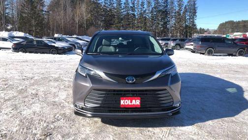 2023 Toyota Sienna Limited